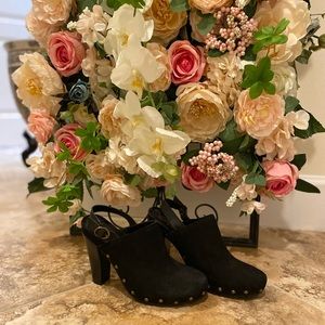 NEW KENNETH COLE HEELS